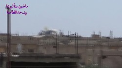 Trực thăng chiến đấu sư đoàn Tiger bắn phá ác liệt chiến tuyến của Hồi giáo cực đoan ở Hama. Ảnh video lực lượng đối lập Syria.