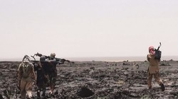 Các tay súng khủng bố IS tấn công trên sa mạc tỉnh Homs - Damascus. Ảnh minh họa South Front