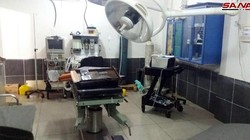 Một buồng phẫu thuật, trang bị y tế của Mỹ trong căn cứ địa của các nhóm cực đoan nổi dậy. Ảnh Masdar News