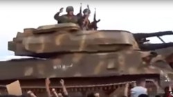 Quân đội Syria tiến về tỉnh Idlib, chuẩn bị cho cuộc tấn công. Ảnh minh họa video truyền thông quân đội Syria