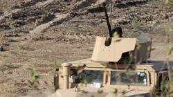 Lực lượng SDF, sử dụng phương tiện chiến đấu do Mỹ cung cấp, tấn công ở Deir Ezzor. Ảnh minh họa South Front