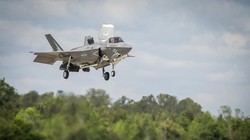 Máy bay tiêm kích tàng hình thế hệ 5 F-35B hạ cánh ở sân bay Beaufort, Nam Carolina. Ảnh Military.Com