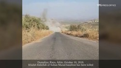 Người Kurd đánh bom tiêu diệt một xe cơ giới của FSA ở Afrin. Ảnh minh họa video Masdar News.