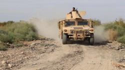 Lực lượng dân quân người Kurd chiến đấu trên chiến trường Deir Ezzor. Ảnh minh họa: South Front.