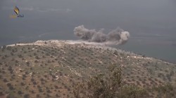 Lực lượng Hồi giáo cực đoan pháo kích vào chiến tuyến quân đội Syria ở Idlib. Ảnh minh họa: South Front.