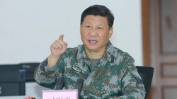 Chủ tịch Trung Quốc Tập Cận Bình trong cuộc nói chuyện với các sĩ quan quân sự có trách nhiệm về Biển Đông. Ảnh: SCMP.