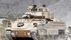  Xe bộ binh chiến đấu Mỹ BMP M2 "Bradley". Ảnh Russian Gazeta