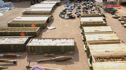 Vũ khí thu giữ được trên vùng nông thôn tỉnh Daraa. Ảnh SANA