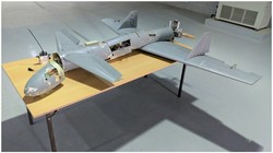 Máy bay không người lái Houthi, loại Qasef 1/Ababil T mang bom tấn công cuộc diễu hành quân sự. Ảnh minh họa SkyNews