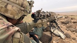 Lính Mỹ sử dụng súng bắn tỉa M110 SASS trên chiến trường Trung Đông (Iraq - Syria).