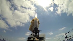 Hải quân Nga phóng tên lửa Kalibr trên biển Caspian. Ảnh minh họa: The National Interest.