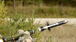 Quân đội Mỹ sử dụng tên lửa chống tăng Javelin FGM-148. Ảnh minh họa UPI