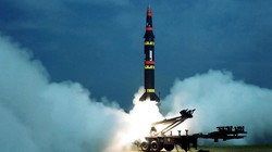 Tên lửa đạn đạo tầm trung của Mỹ Persing II.