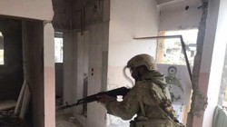 Lính đánh thuê Nga hướng dẫn quân tình nguyện Syria chiến đấu chống khủng bố. Ảnh Rusvesna