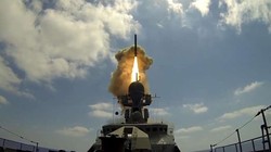 Phòng tên lửa siêu thanh Zircon 3M-22 từ chiến hạm nổi. 