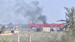 Pháo binh tên lửa, không quân Lực lượng Dân chủ Syria (SDF) và Liên quân Mỹ đánh phá chiến tuyến IS ở Baghouz, Deir Ezzor.