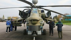 Trực thăng tấn công "Thợ săn đêm" Mi-28 NM đến Syria. Ảnh: Sputnik.
