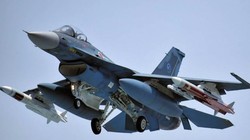 Máy bay chiến đấu F-2 Nhật Bản mang tên lửa siêu âm ASM-3 thử nghiệm. Ảnh: Military Leak.