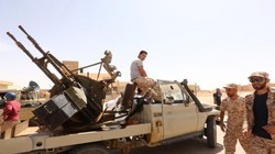 Các tay súng thuộc lực lượng Quân đội Quốc gia Libya (LNA) tiến công về Tripoli. Ảnh minh họa: South Front.