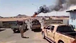 Lực lượng dân quân GNA chiến đấu trong khu vực Aln Zara, ngoại ô thành phố Tripoli.