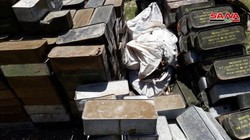 Vũ khí trang bị thu được từ lực lượng Hồi giáo cực đoan ở Hama. Ảnh SANA