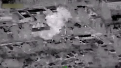 Không quân Nga không kích các cơ sở quân sự quân đội Ukraine. Ảnh RT