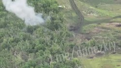 Pháo binh Nga đánh phá ác liệt tuyến phòng ngự quân đội Ukraina.