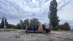 Một tổ hợp tên lửa và pháo phòng không Pantsir-S1 bị phá hủy tại thành phố Oleshky, tả ngạn vùng Kherson. Ảnh video Military Ukraine Portal. 