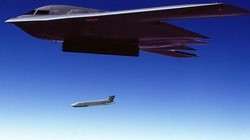 B2 Spirit thử nghiệm phóng tên lửa tàng hình AGM-158A (JASSM-ER). Ảnh The Drive.