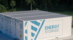 Thùng pin dòng chảy lưu trữ điện năng. Ảnh E&T