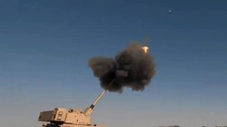 Pháo tự hành tầm xa của Quân đội Mỹ (ERCA) bắn thử nghiệm đạn pháo độ chính xác cao. Ảnh Military Leak