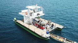 Nguyên mẫu Sea Combine của Sea6 Energy hoạt động trên một trang trại trồng rong biển ngoài khơi Indonesia. Ảnh CNN