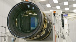 Camera kỹ thuật số lớn nhất thế giới. Video CNET