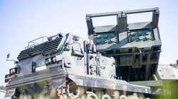 Tổ hợp pháo phản lực - tên lửa Mars II do Đức sản xuất. Ảnh South Front