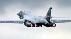 Mỹ thông báo máy bay ném bom chiến lược B-1 sẽ tuần tra Biển Đông