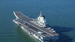 Tàu sân bay Liêu Ninh, Hải quân Trung Quốc tiến hành huấn luyện trên biển. Ảnh: ifeng