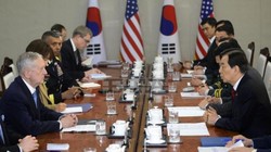 Ngày 2 tháng 2 năm 2017, Bộ trưởng Quốc phòng Mỹ James Mattis tiến hành hội đàm với Bộ trưởng Quốc phòng Hàn Quốc Han Min-koo. Ảnh: Internet