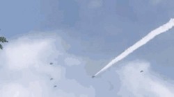 Hình ảnh này được cho là biên đội máy bay chiến đấu J-20 Trung Quốc. Ảnh: Sina