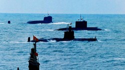 Tàu ngầm hạt nhân và tàu ngầm thông thường của Hải quân Trung Quốc tiến hành tập trận trên biển. Ảnh: Cankao