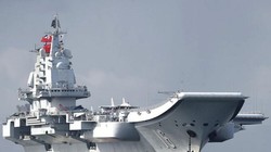 Ngày 7/7/2017, tàu sân bay Liêu Ninh, Hải quân Trung Quốc đến Hồng Kông. Ảnh: BBC.