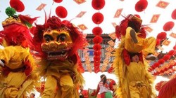 Múa sư tử trong Tết Nguyên Đán ở Trung Quốc. Ảnh: Jianshu.