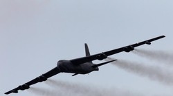 Máy bay ném bom chiến lược B-52H của không quân Mỹ đã nhiều lần hiện diện trên vùng trời Biển Đông thời gian qua. Ảnh: International Business Times.