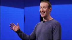 Giám đốc điều hành của Facebook Mark Zuckerberg phát biểu trong hội nghị F8 Facebook Developers (Ảnh: CNBC)
