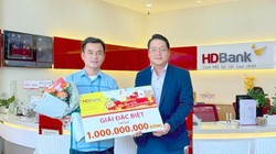 Khách hàng Dương Hoàng Dinh (phòng giao dịch Nhơn Trạch) vô cùng bất ngờ khi biết tin mình trở thành tỷ phú. 