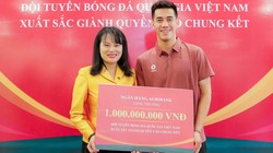 Agribank tặng thưởng 1 tỷ đồng cho đội tuyển Bóng đá Quốc gia Việt Nam