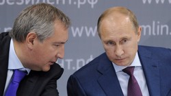 Tổng thống Putin và phó thủ tướng Dmitry Rogozin