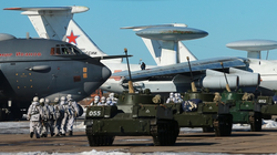 Binh sĩ quân đội Nga trong một cuộc diễn tập thực binh