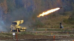 Hệ thống pháo phản lực nhiệt áp Buratino TOS-1 khai hỏa