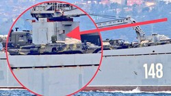 Tàu Alexandr Tkachenko được cho là chở theo nhiều khí tài quân sự đổ bộ Syria