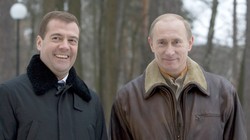 Cặp bài trùng Putin - Medvedev cùng nhau lèo lái nước Nga